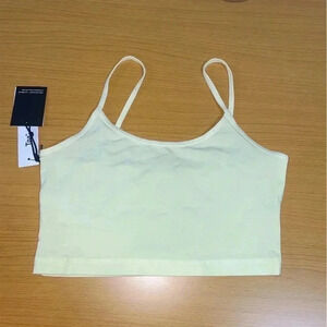Aritzia- TNA  90's Karelis Crop Top